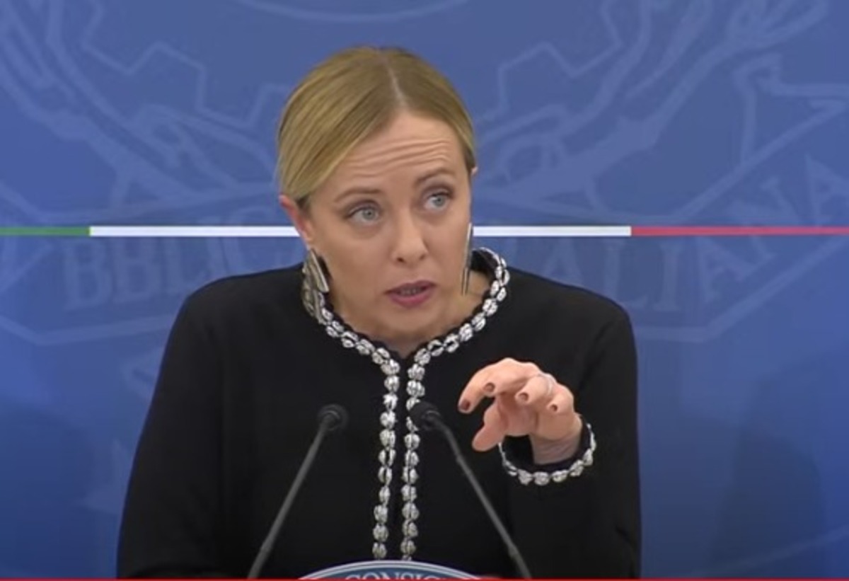 Nasce il primo sindacato sovranista. Più poteri a TeleMeloni con l’UniRai Nasce il primo sindacato sovranista. Più poteri a TeleMeloni con l’UniRai