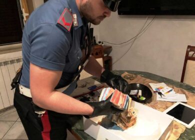Foggia, sequestrati altri 12 immobili abusivi usati per spaccio e coffe shop