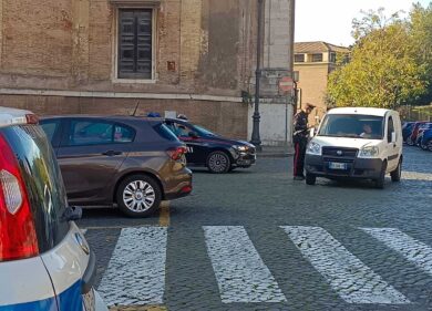 Emergenza Vigili Roma: crolla mini lucernaio, mobilitazione di uomini e mezzi