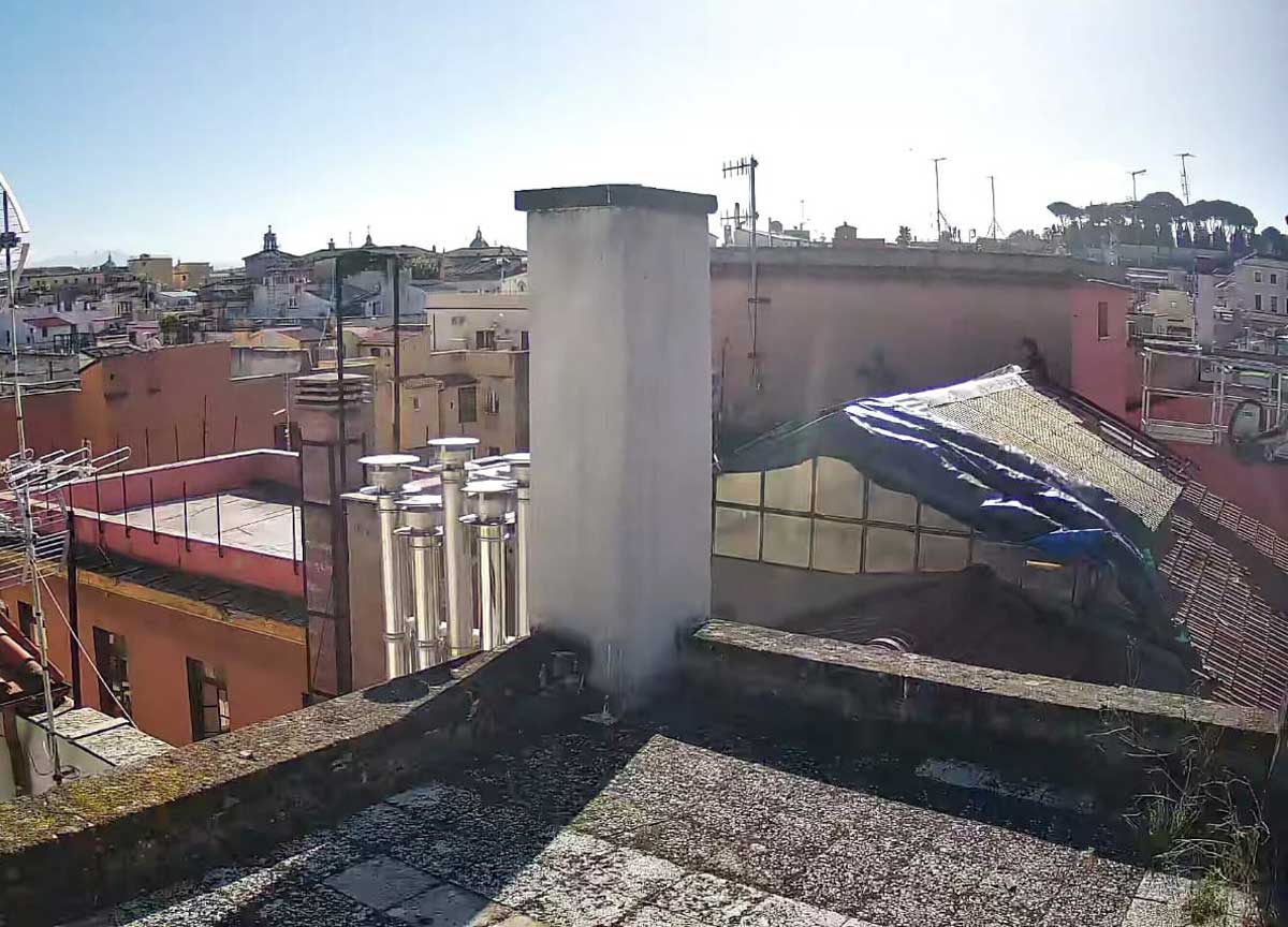 Emergenza Vigili Roma: crolla mini lucernaio, mobilitazione di uomini e mezzi