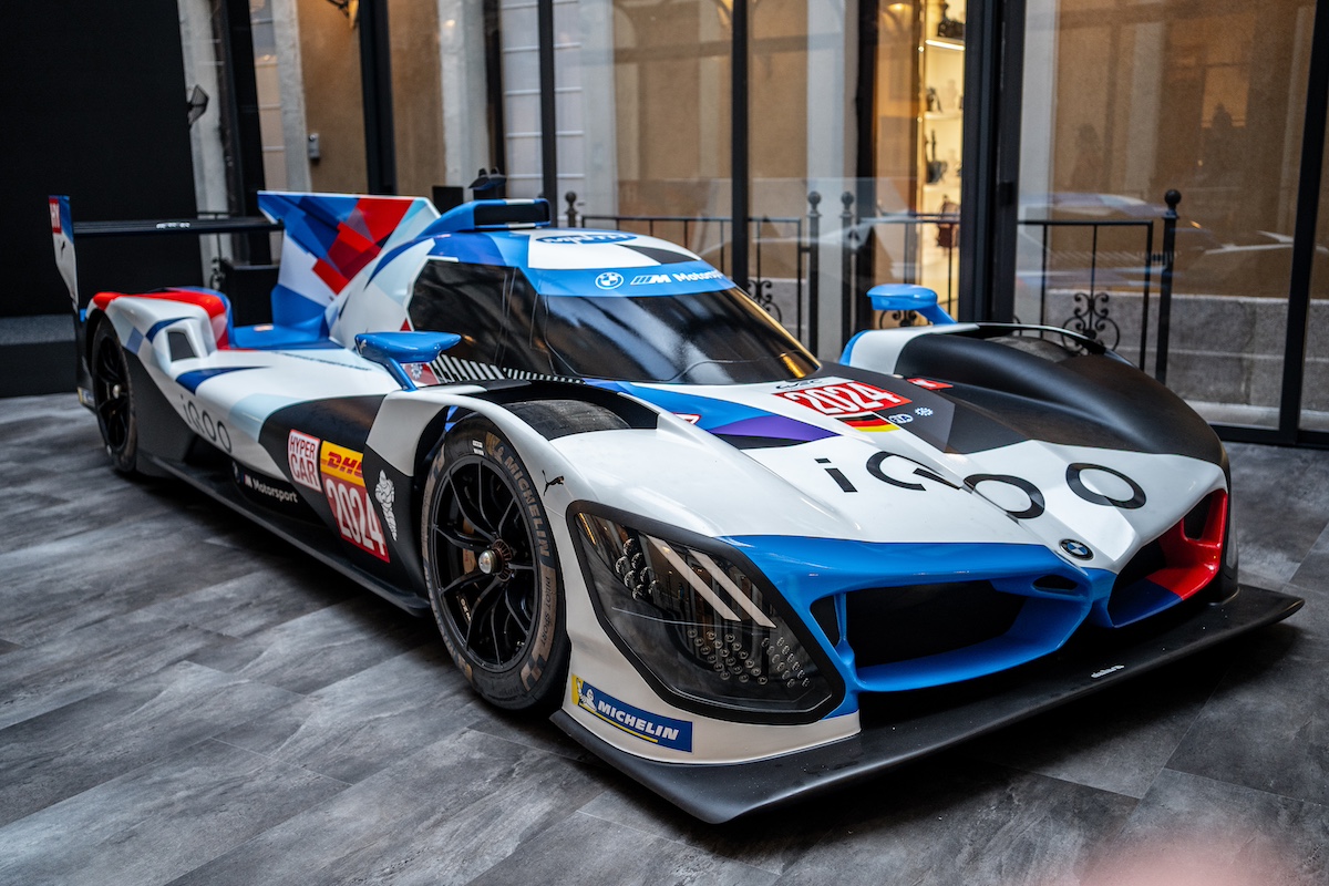 BMW Motorsport debutta nel cuore del “fashion district” di Milano