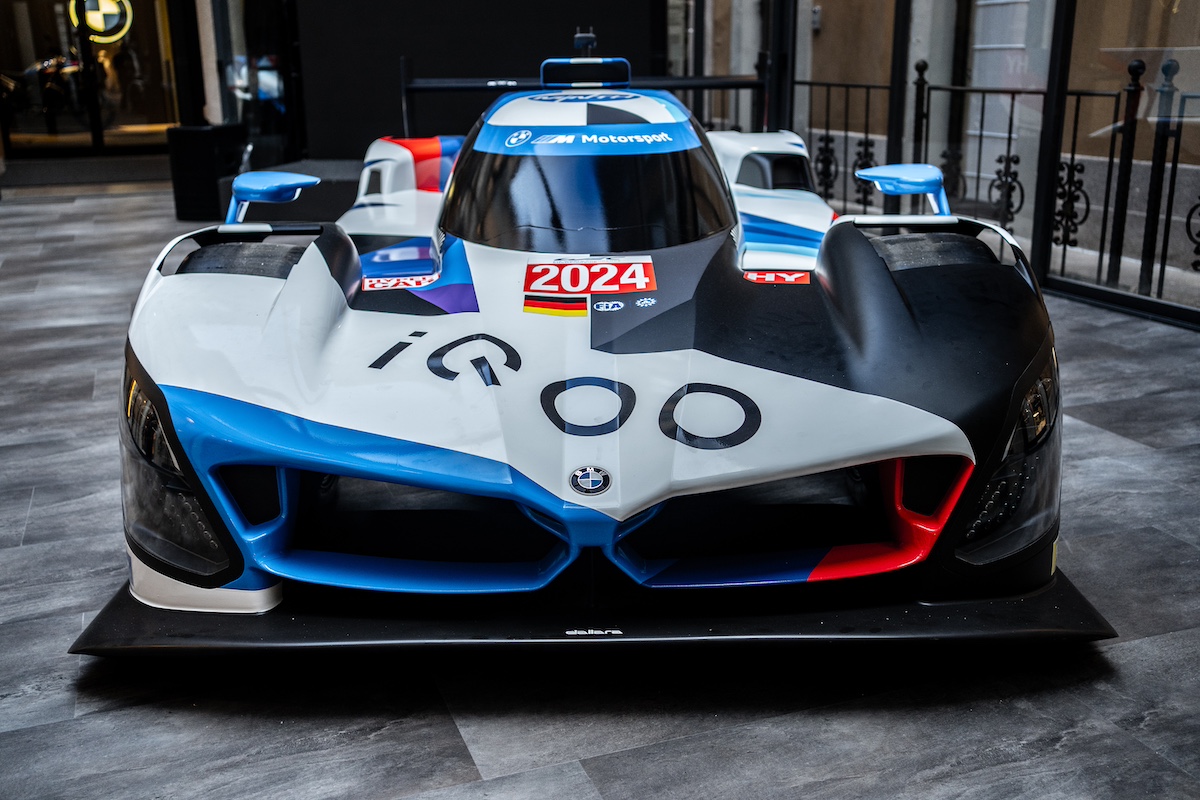BMW Motorsport debutta nel cuore del “fashion district” di Milano