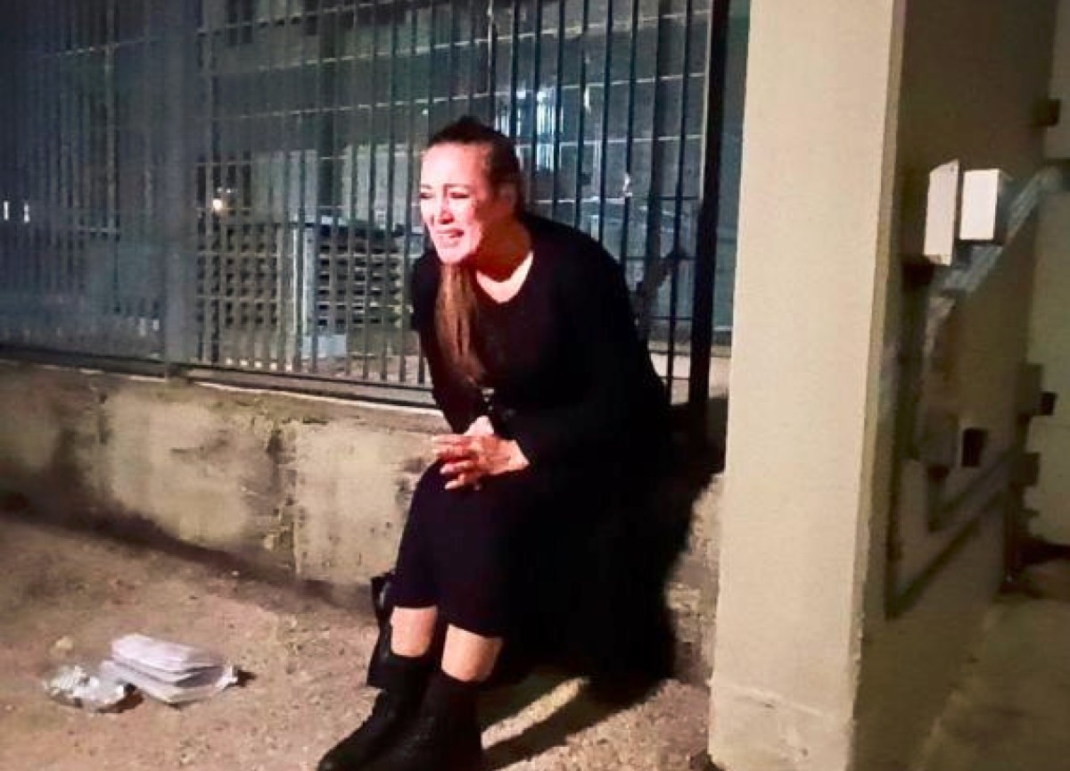 D’Addario si incatena al Tribunale: la caduta della barese che stregò Silvio D’Addario si incatena al Tribunale: la caduta della barese che stregò Silvio