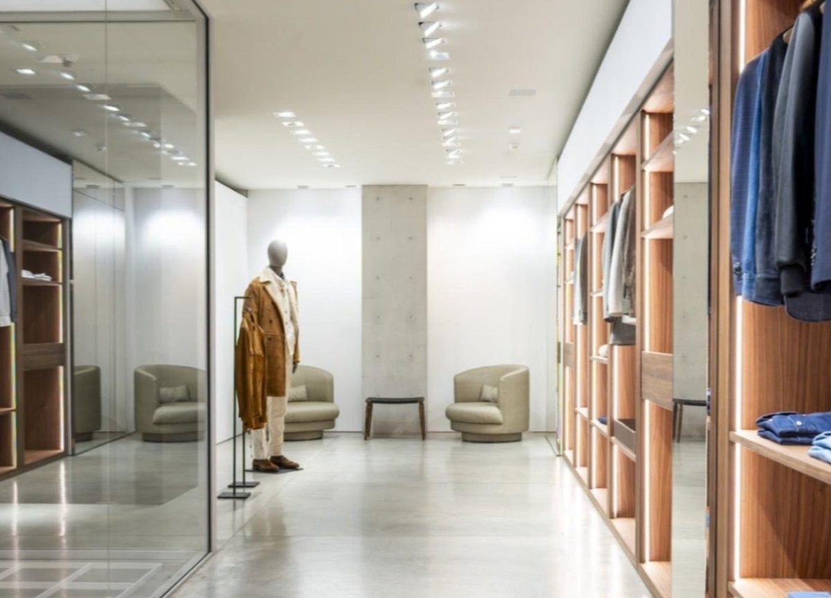 Milano, nel Quadrilatero della moda apre lo store di Oratio. FOTO Milano, nel Quadrilatero della moda apre lo store di Oratio. FOTO