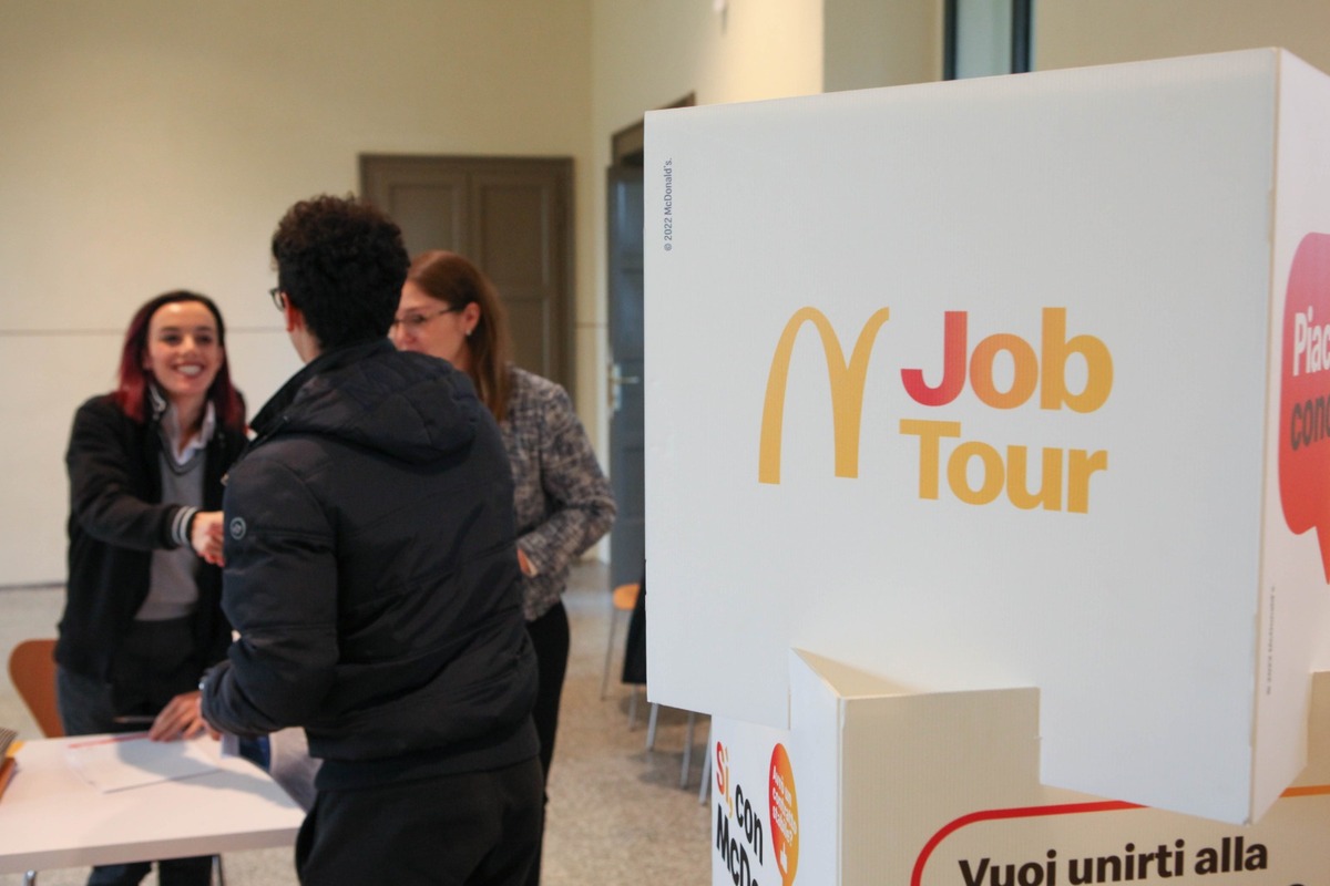 McDonald’s, arriva a Solaro il McDonald’s Job Tour McDonald’s, arriva a Solaro il McDonald’s Job Tour