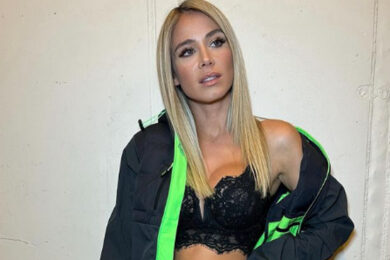 Michela Persico, scollature profondissime! Lady Rugani show: quale preferite?