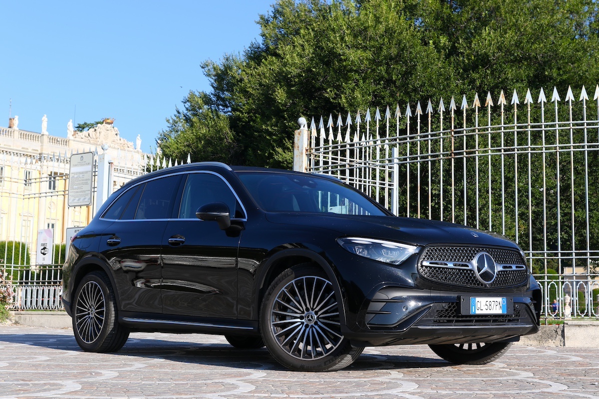 Mercedes-Benz GLC SUV: l’eleganza dell’ibrido sportivo Mercedes-Benz GLC SUV: l’eleganza dell’ibrido sportivo