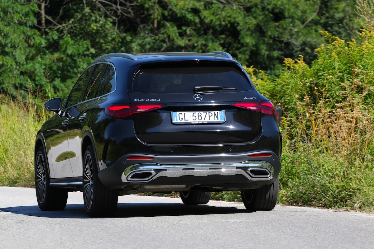 Mercedes-Benz GLC SUV: l’eleganza dell’ibrido sportivo Mercedes-Benz GLC SUV: l’eleganza dell’ibrido sportivo