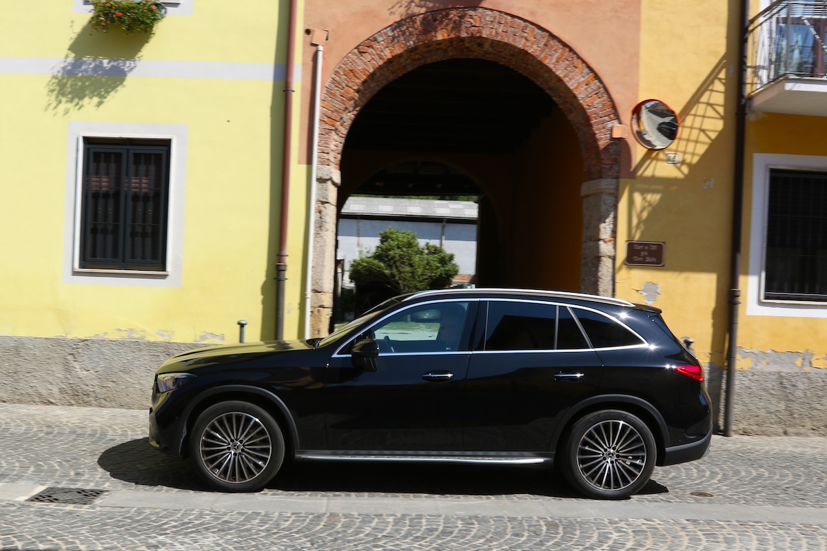 Mercedes-Benz GLC SUV: l’eleganza dell’ibrido sportivo Mercedes-Benz GLC SUV: l’eleganza dell’ibrido sportivo