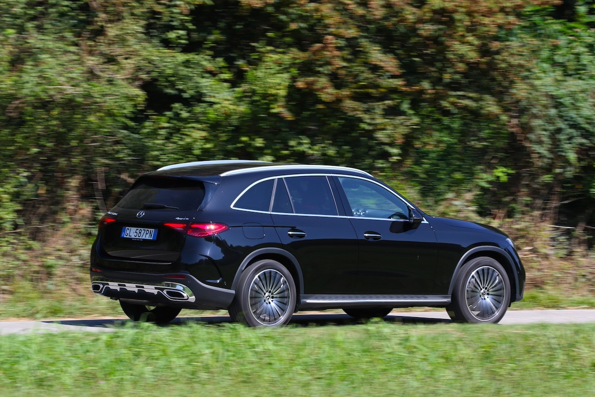 Mercedes-Benz GLC SUV: l’eleganza dell’ibrido sportivo Mercedes-Benz GLC SUV: l’eleganza dell’ibrido sportivo