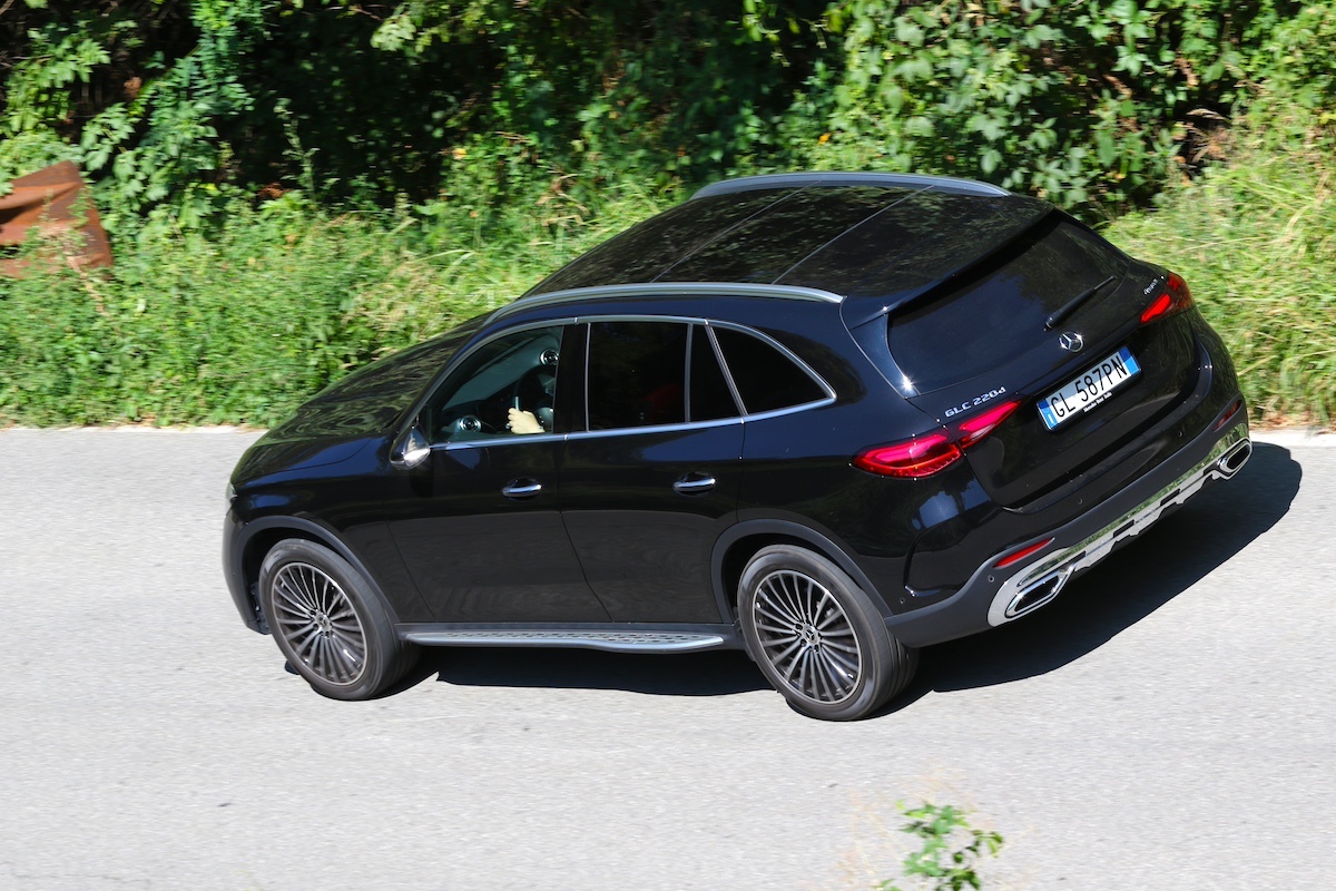 Mercedes-Benz GLC SUV: l’eleganza dell’ibrido sportivo Mercedes-Benz GLC SUV: l’eleganza dell’ibrido sportivo