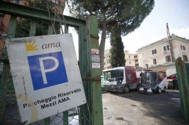 Reclama contro la tassa sui rifiuti, l’Ama: “Ci vediamo il 19 febbraio 2024”