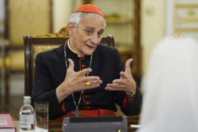 Capri, il parroco sfratta i poveri dalle case della Chiesa: “Faremo dei B&B”