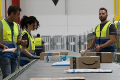 Altro che Black Friday, sciopero per i lavoratori Amazon di tutto il mondo