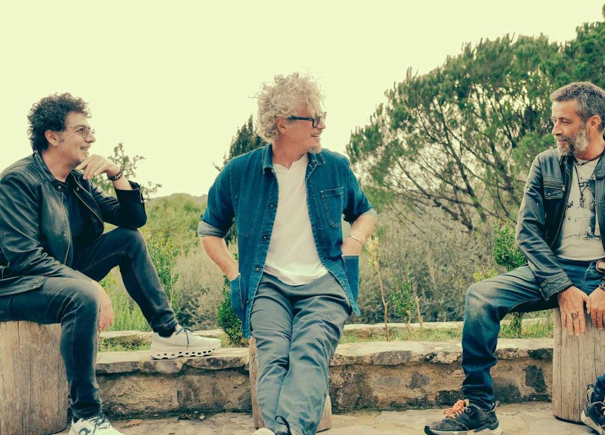 Nicolò Fabi sul palco con Gazzè e Silvestri a 30 anni dal loro esordio