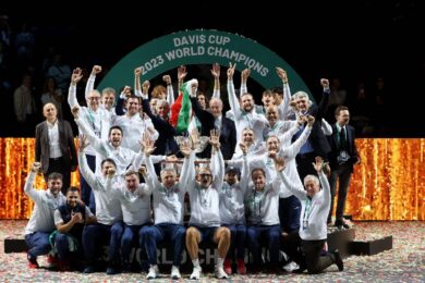 Sinner vince Davis come Panatta. E Jannik ora vuole il trono di Djokovic