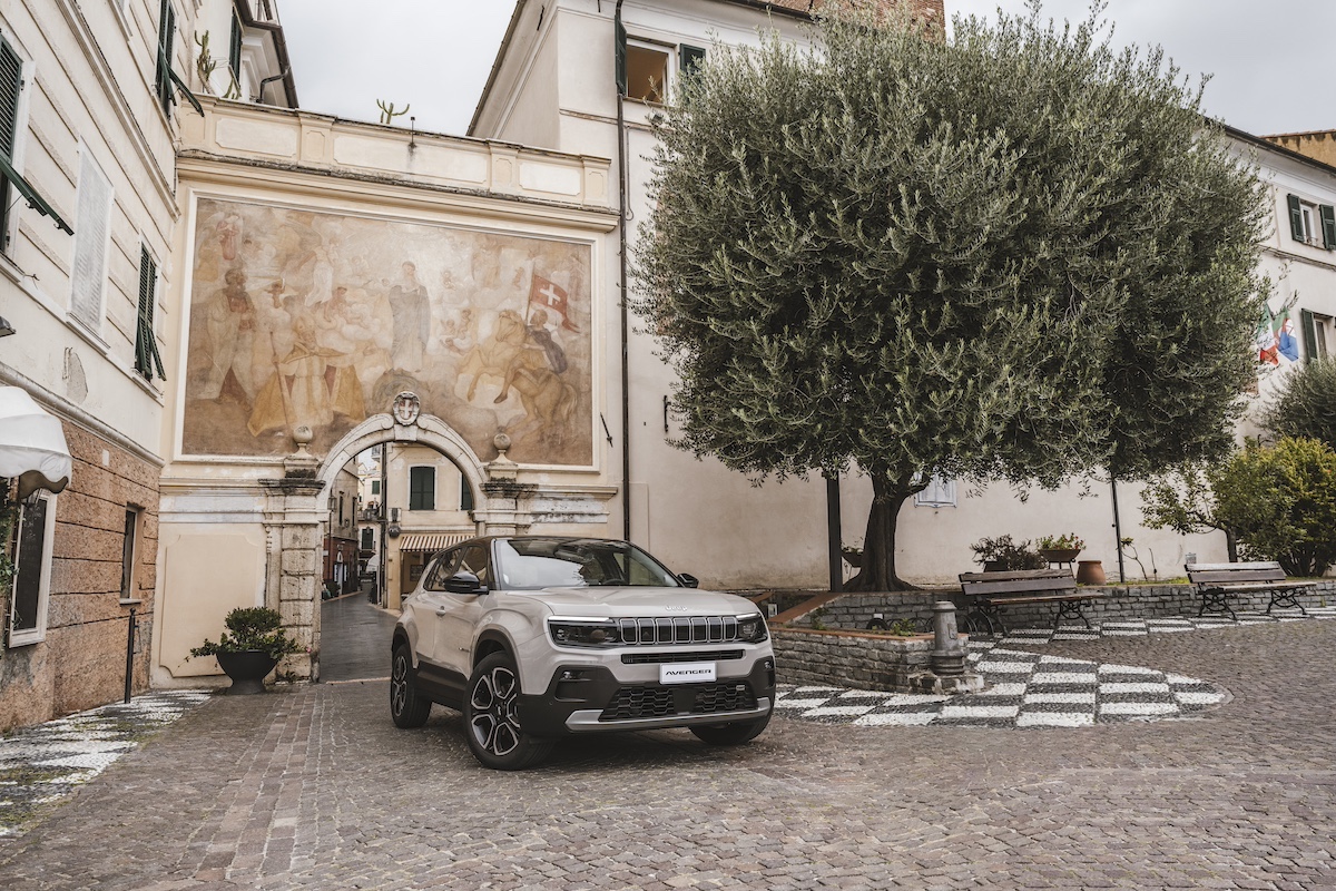 Jeep Avenger, 4 video per raccontare i valori del marchio