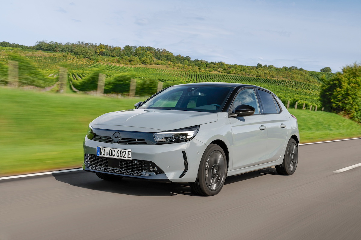Opel lancia gli allestimenti interni vegani Opel lancia gli allestimenti interni vegani