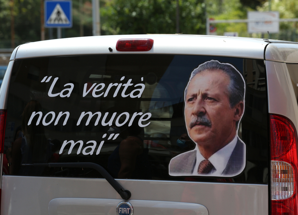 “In casa La Barbera anche la borsa di Borsellino”. Non solo l’agenda rossa “In casa La Barbera anche la borsa di Borsellino”. Non solo l’agenda rossa