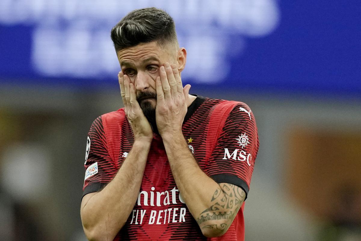 Galleria foto 'Milan-Borussia Dortmund: Giroud-Calabria da incubo, tradisce anche Maignan. Pagelle' - foto 1