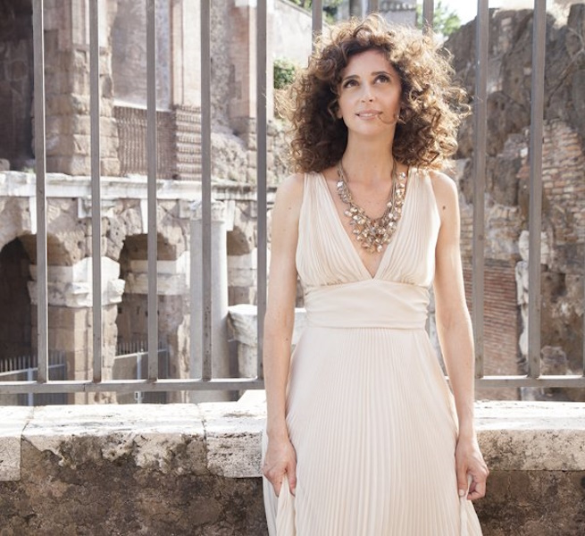 Teresa Mannino, chi è la comica e prossima co-conduttrice di Sanremo 2024 Teresa Mannino, chi è la comica e prossima co-conduttrice di Sanremo 2024