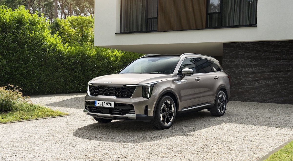 Nuova Kia Sorento si rinnova con motori green e tecnologie avanzate Nuova Kia Sorento si rinnova con motori green e tecnologie avanzate