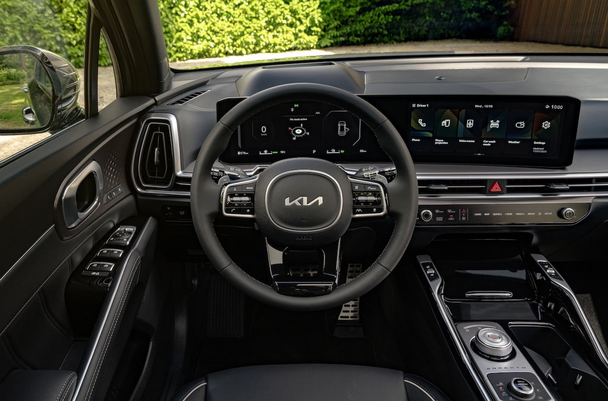Nuova Kia Sorento si rinnova con motori green e tecnologie avanzate Nuova Kia Sorento si rinnova con motori green e tecnologie avanzate