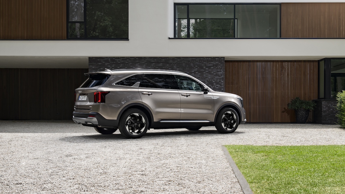 Nuova Kia Sorento si rinnova con motori green e tecnologie avanzate Nuova Kia Sorento si rinnova con motori green e tecnologie avanzate