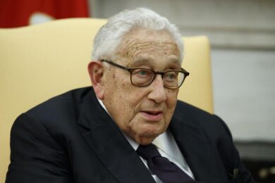 Kissinger muore e il Pd è in una deriva ideologica e culturale senza freno
