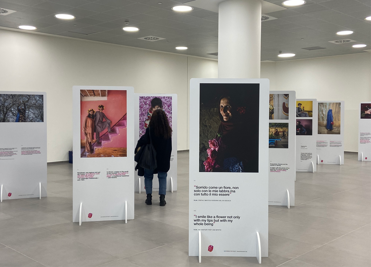 SEA, inaugurata a Linate la mostra “Afghanistan: Rose sotto le Spine” SEA, inaugurata a Linate la mostra “Afghanistan: Rose sotto le Spine”