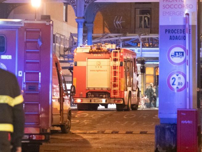 Umberto I, allarme incendio e paura al pronto soccorso: era una tubatura rotta Umberto I, allarme incendio e paura al pronto soccorso: era una tubatura rotta