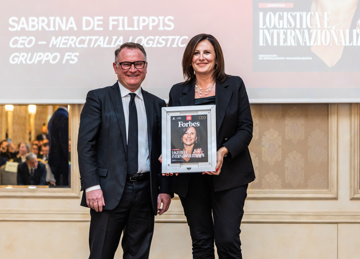 Mercitalia Logistics: Sabrina De Filippis vince il CEO Italian Awards 2023 Mercitalia Logistics: Sabrina De Filippis vince il CEO Italian Awards 2023