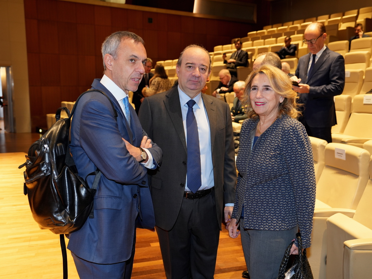 Intesa Sanpaolo celebra i 200 anni della C.d.R. delle Provincie Lombarde Intesa Sanpaolo celebra i 200 anni della C.d.R. delle Provincie Lombarde