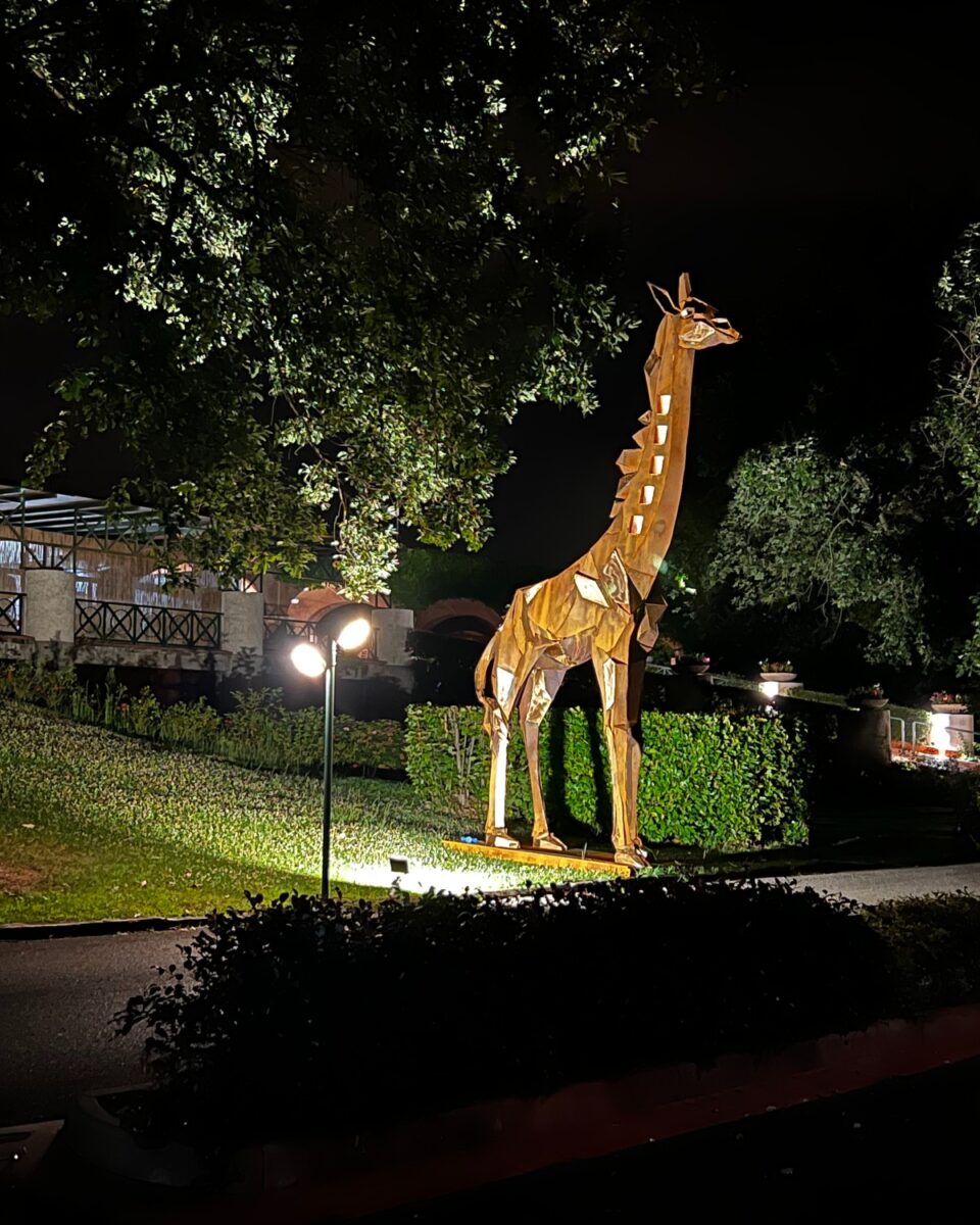 La Franciacorta s’illumina di arte. Le sculture al Golf Club bresciano La Franciacorta s’illumina di arte. Le sculture al Golf Club bresciano