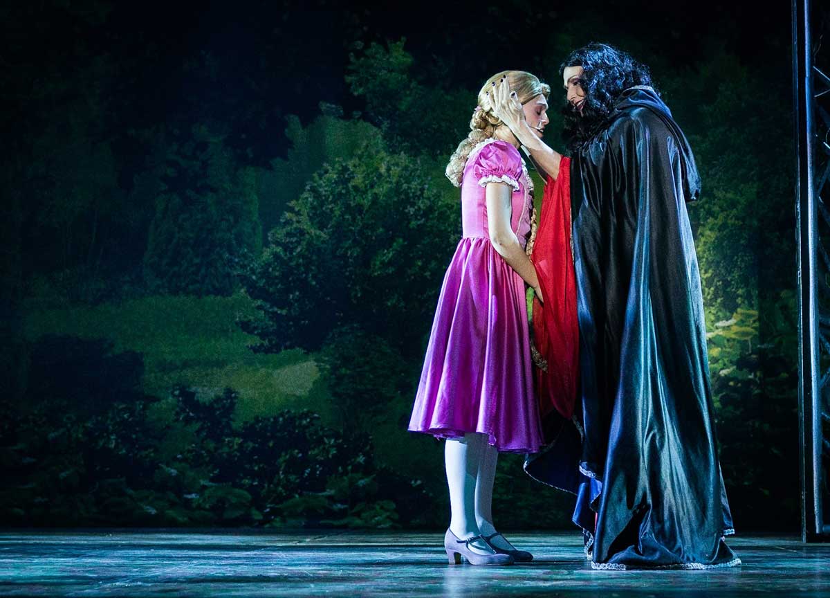 Rapunzel strega Roma: la Cuccarini torna in scena dal 15/12 al Brancaccio Rapunzel strega Roma: la Cuccarini torna in scena dal 15/12 al Brancaccio