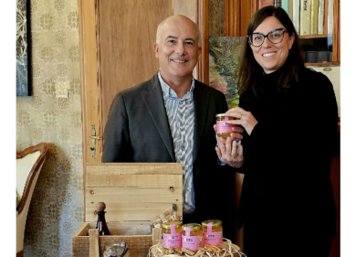 Bibanca: l’oasi DOTS dona il miele a Fondazione Domus de Luna