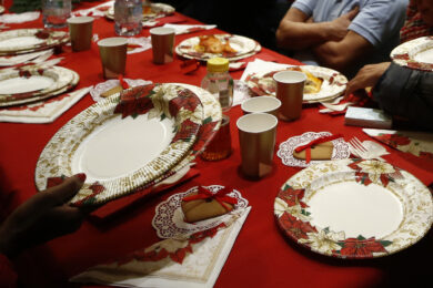 Nonna fa pagare la cena di Natale alla famiglia. Ecco la tabella dei prezzi