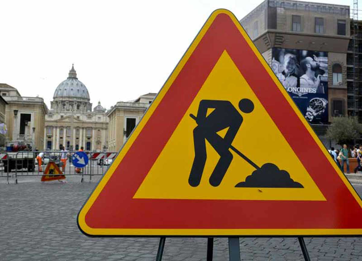 Giubileo: Meloni ordina, Gualtieri obbedisce. Il Papa a Centocelle e in Fiera Giubileo: Meloni ordina, Gualtieri obbedisce. Il Papa a Centocelle e in Fiera