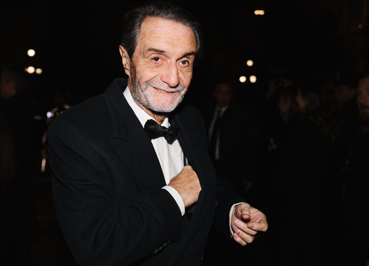 Prima della Scala, donne in rosso contro la violenza. FOTO