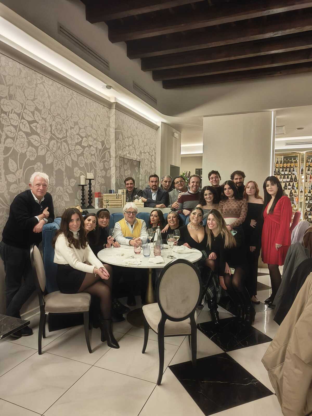 Affaritaliani.it augura buone feste: la cena di Natale della redazione-FOTO