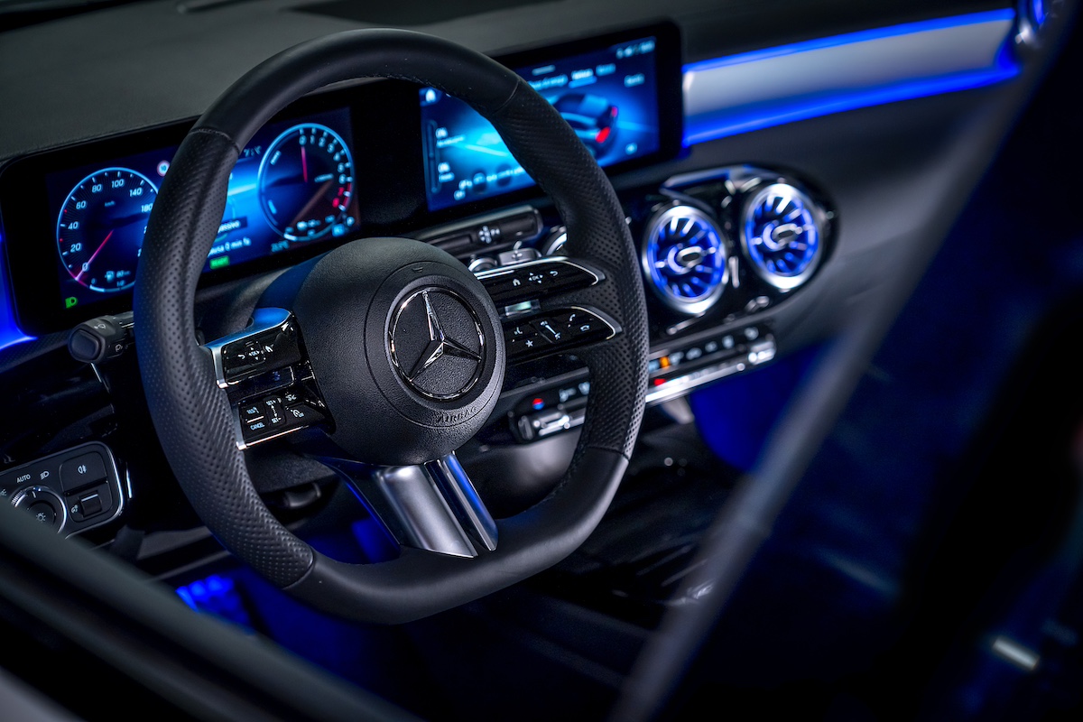 Mercedes  Classe A 250e Vibes ispirata alla console PlayStation 5