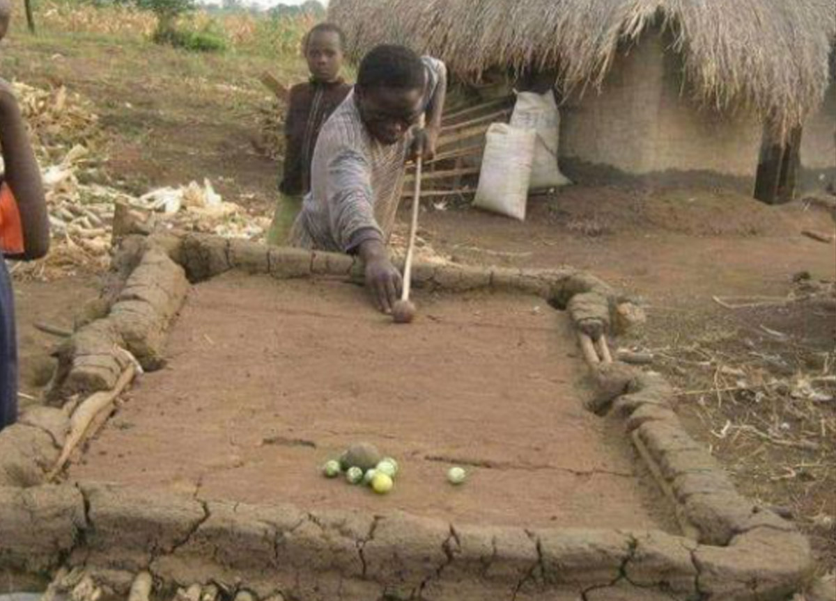 Affari in rete/ Dall’Africa ecco il tavolo da biliardo “fai da te”- FOTO