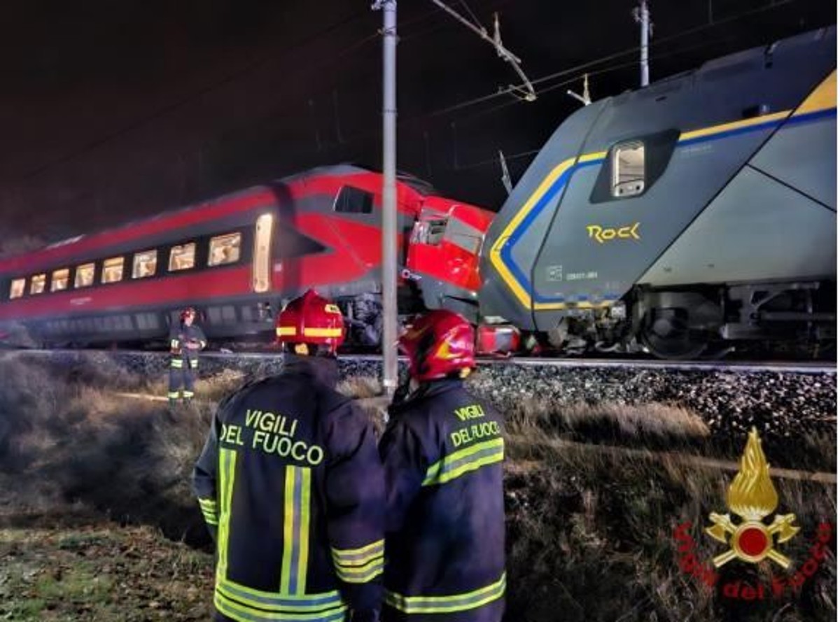 Scontro fra treni a Faenza, 17 feriti. “Sono volata a terra, botto tremendo”