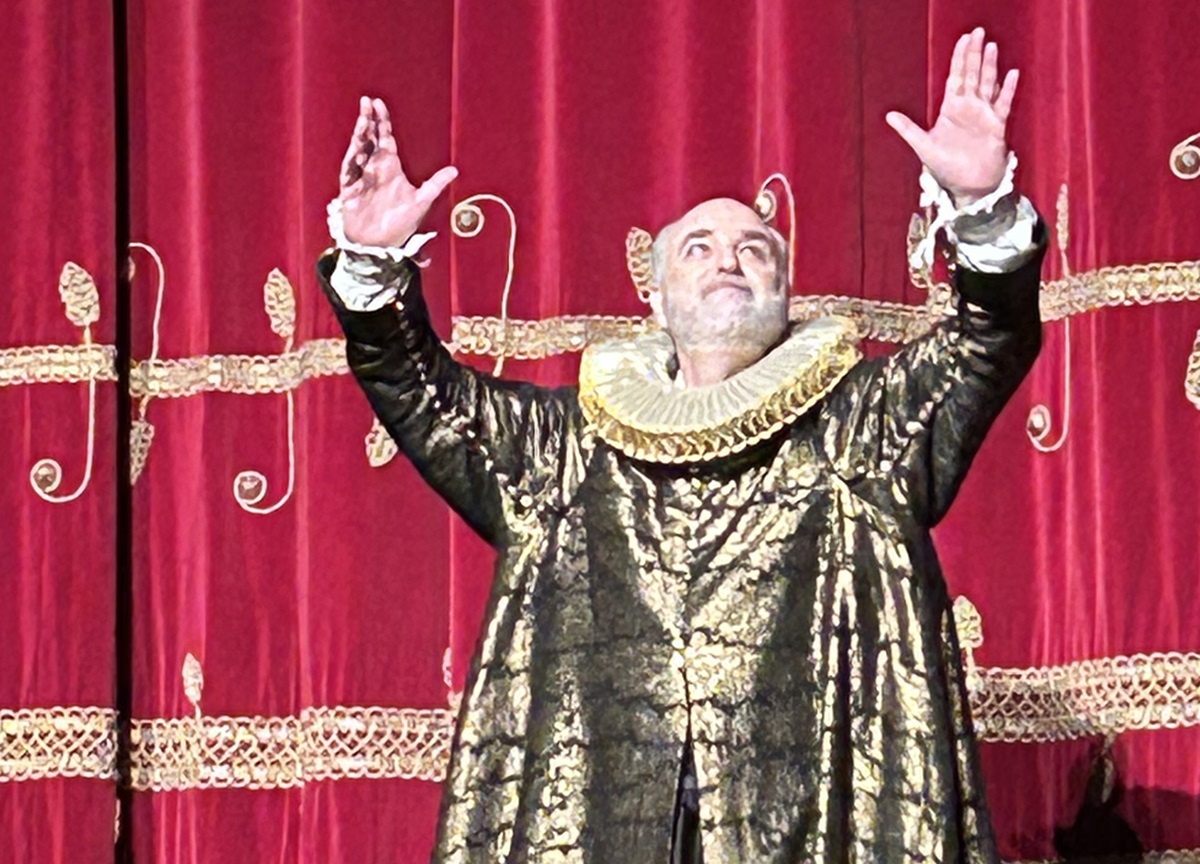 Un “Don Carlo” magnifico… ma senza regia Un “Don Carlo” magnifico… ma senza regia