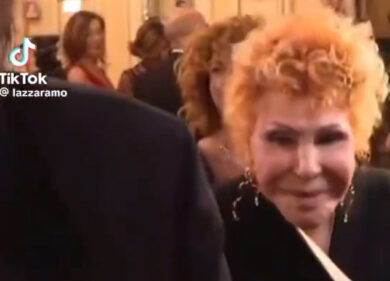 Vanoni smonta la Prima della Scala: “Non mi è piaciuta, sono andata via”