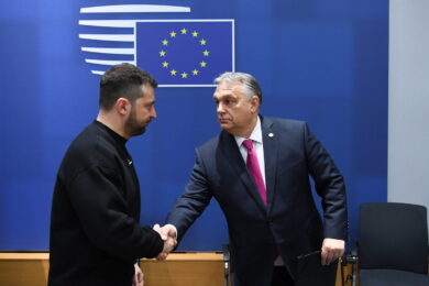 Ucraina, l’Ue prova ad aprire le porte a Kiev: altolà di Orbán a Zelensky