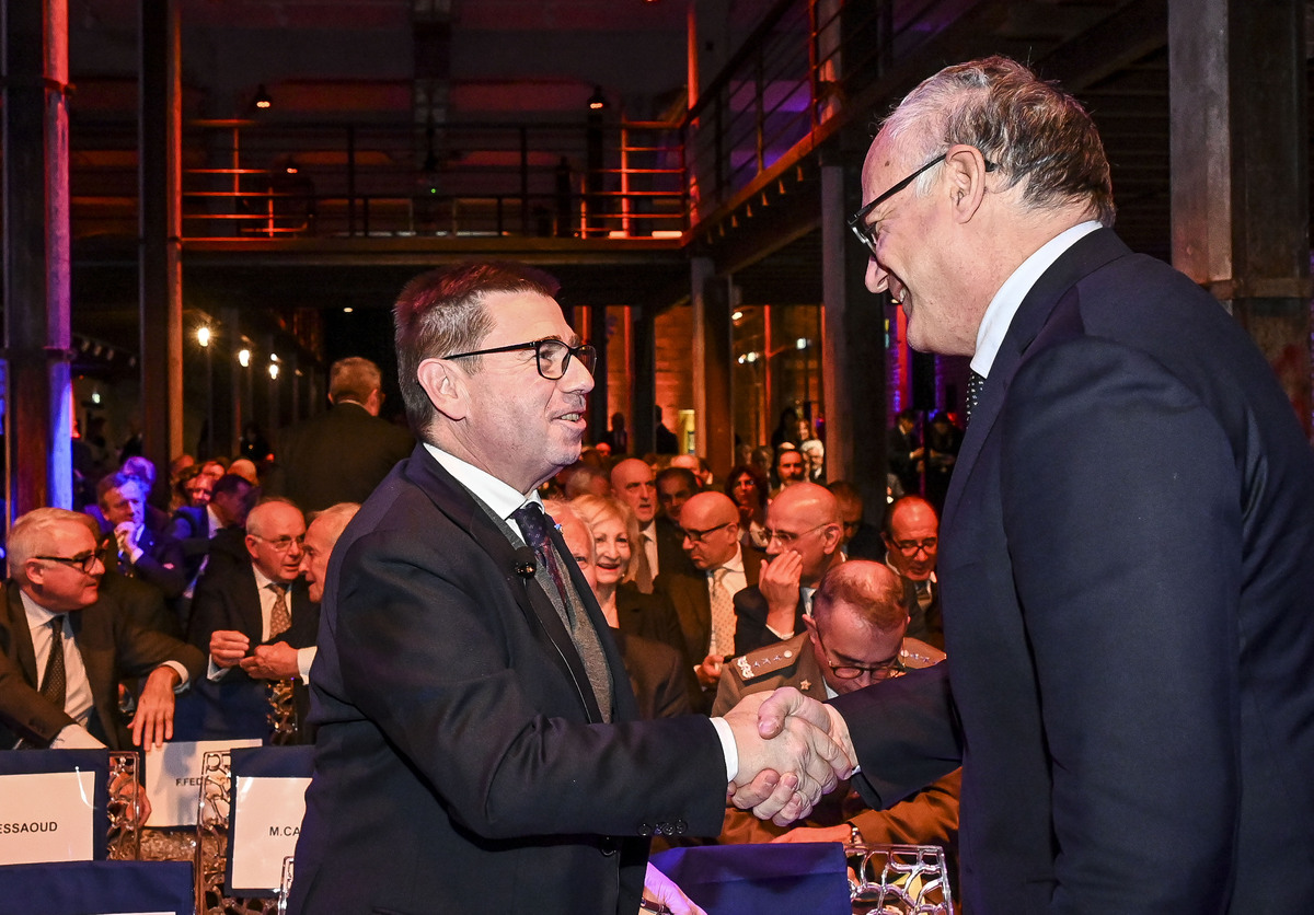 Thales Alenia Space festeggia i 40 anni dei siti di Roma e l’Aquila Thales Alenia Space festeggia i 40 anni dei siti di Roma e l’Aquila