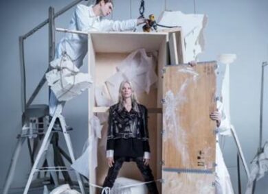 Manichini ricordano i cadaveri di Gaza, Zara ritira lo spot dopo la bufera web