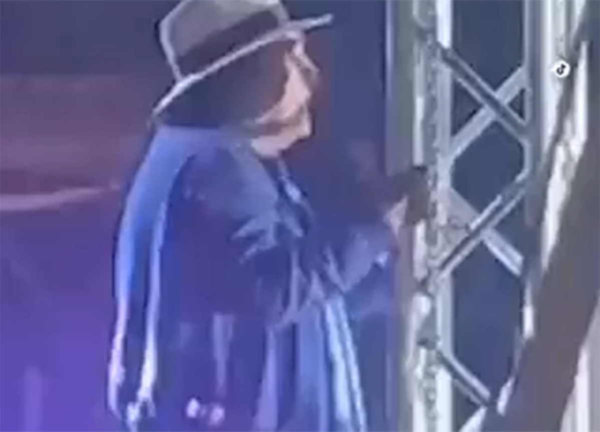Al Bano escluso da Sanremo: Amadeus boccia la canzone scritta col prof. Vaia Al Bano escluso da Sanremo: Amadeus boccia la canzone scritta col prof. Vaia