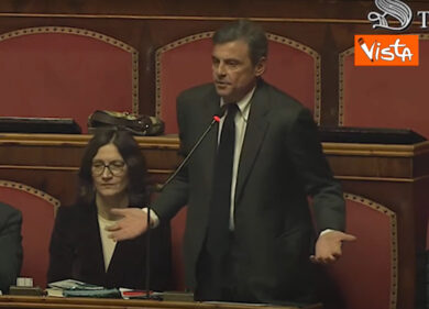 Calenda: “Sul Mes posizione delirante da parte di tutti”